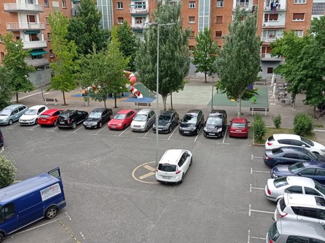 Espacio cubierto y mejora en la plaza Gipuzkoa