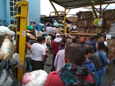 "Colombia: Cooperativa de mujeres en la gestión de la basura"